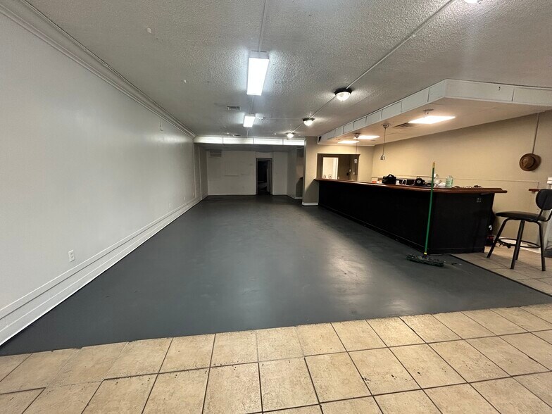 More Photos Of 953 E Sahara Ave, Las Vegas Unknown For Lease