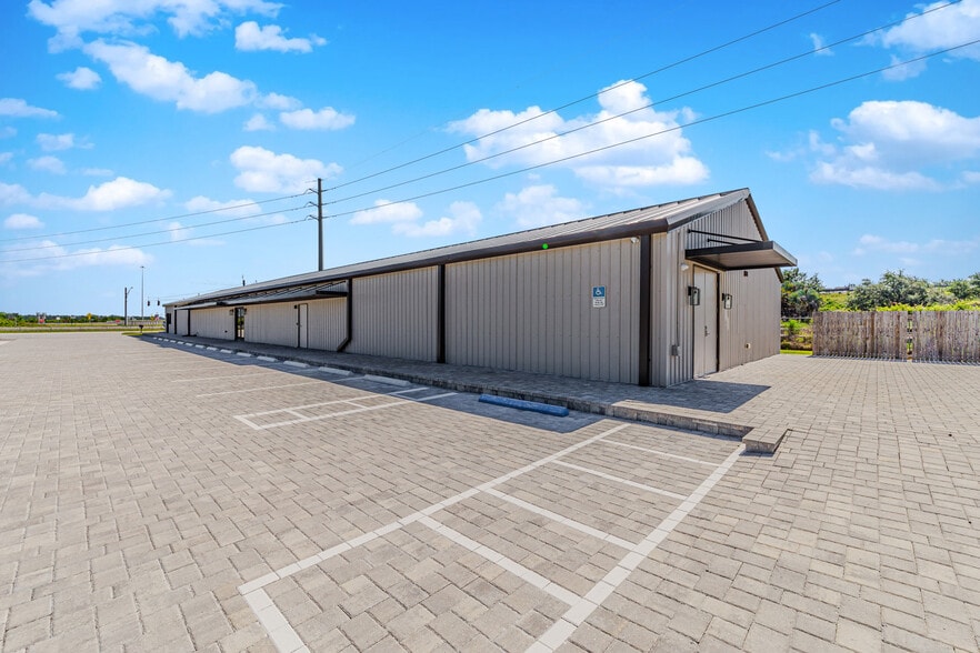 More Photos Of 1062 US Highway 92, Auburndale Warehouse For Sale