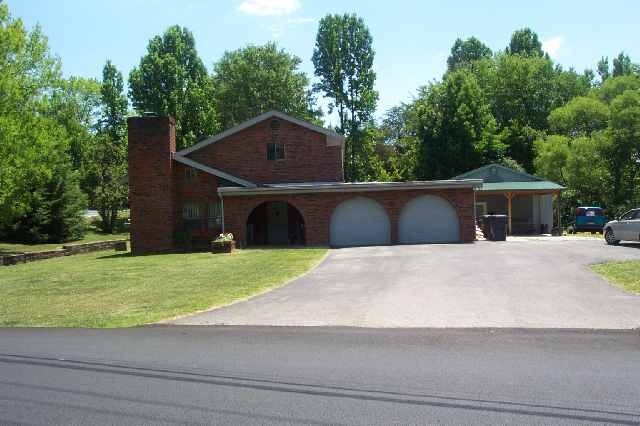 More Photos Of 223 Sharon Dr, Pigeon Forge General Retail For Sale