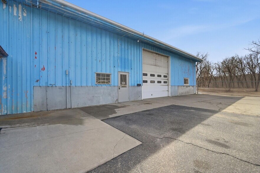 More Photos Of 14 Easthampton Rd, Northampton Warehouse For Lease