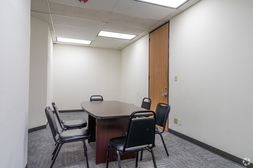 More Photos Of 213 W Southmore Ave, Pasadena Medical For Sale