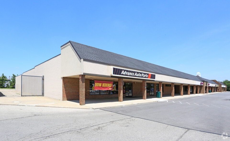 Primary Photo Of 2002-2070 Crown Plaza Dr, Columbus General Retail For Lease