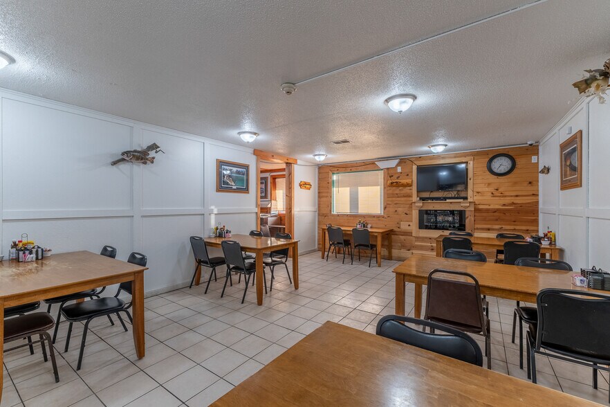 More Photos Of 19389 Frontage Rd, Detroit Lakes Hotel For Sale