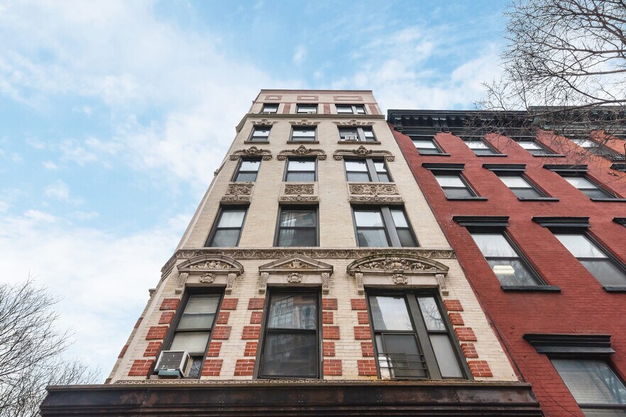 More Photos Of 259 E Broadway, New York Apartments For Sale