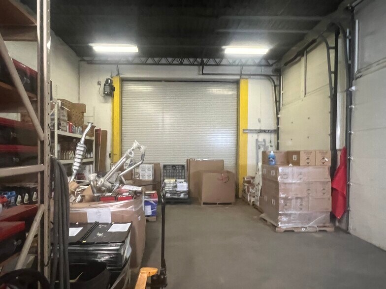 More Photos Of 1032-1034 Saw Mill Run Blvd W, Pittsburgh Light Manufacturing For Lease
