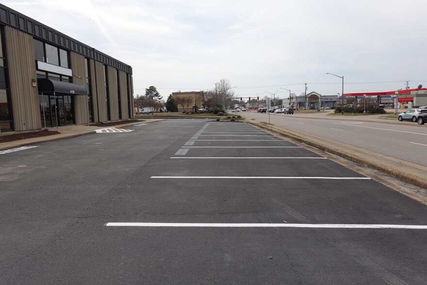 More Photos Of 4190 S Plaza Trl, Virginia Beach Office For Lease