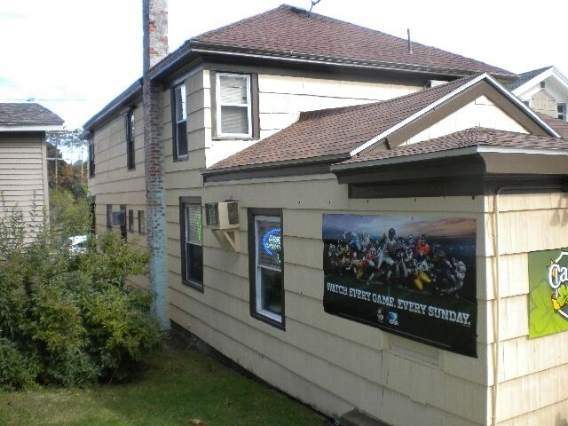 More Photos Of 448 W 1st St, Oswego Storefront Retail Residential For Lease