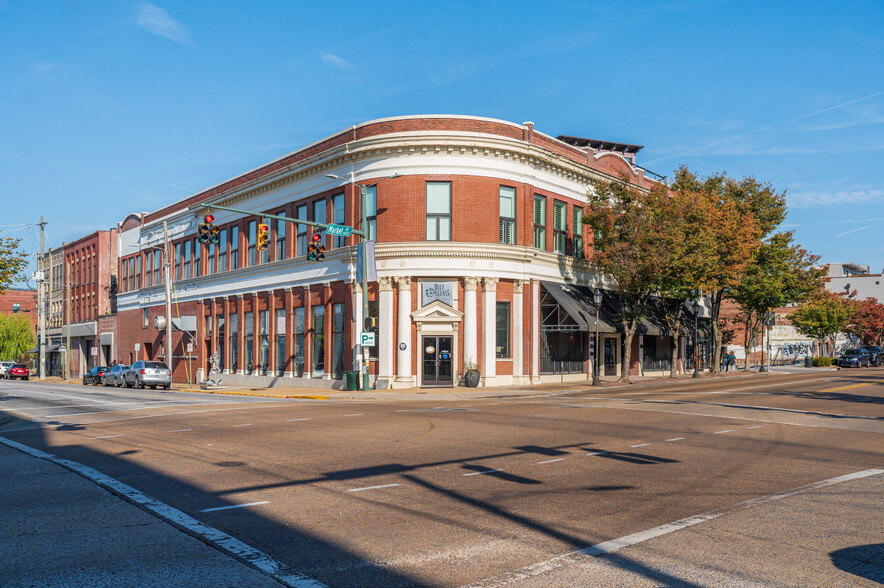 Primary Photo Of 1463 Market St, Chattanooga Storefront Retail Office For Sale