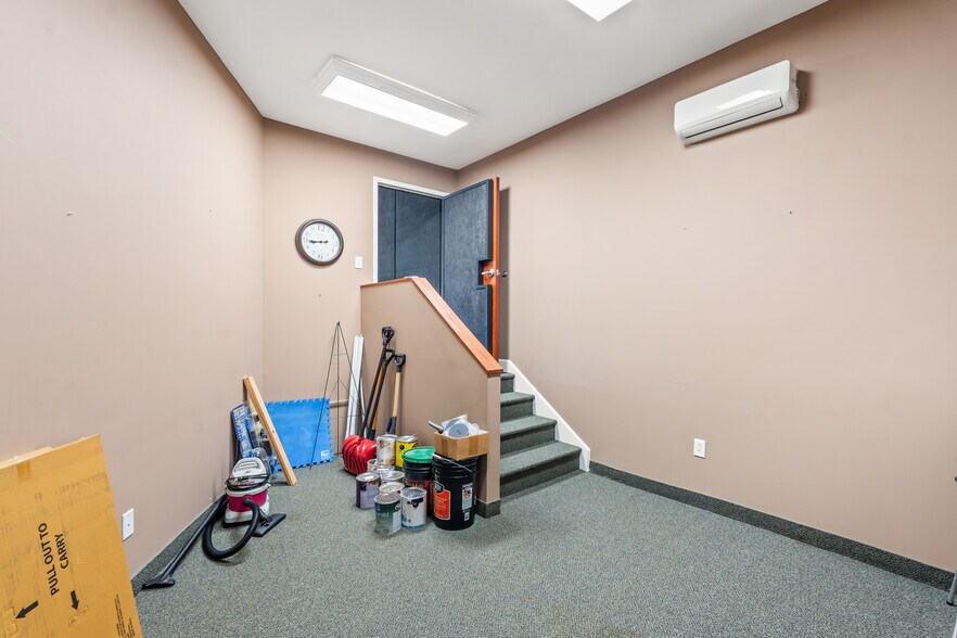 More Photos Of 4647 Reservoir Rd, Geneseo Flex For Sale