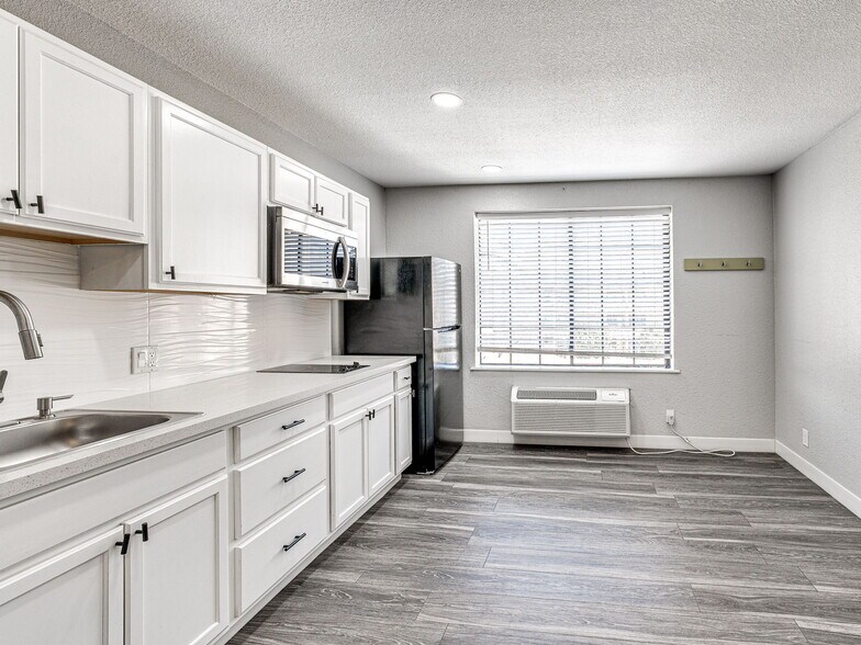 More Photos Of 3211 S 79th East Ave, Tulsa Apartments For Sale
