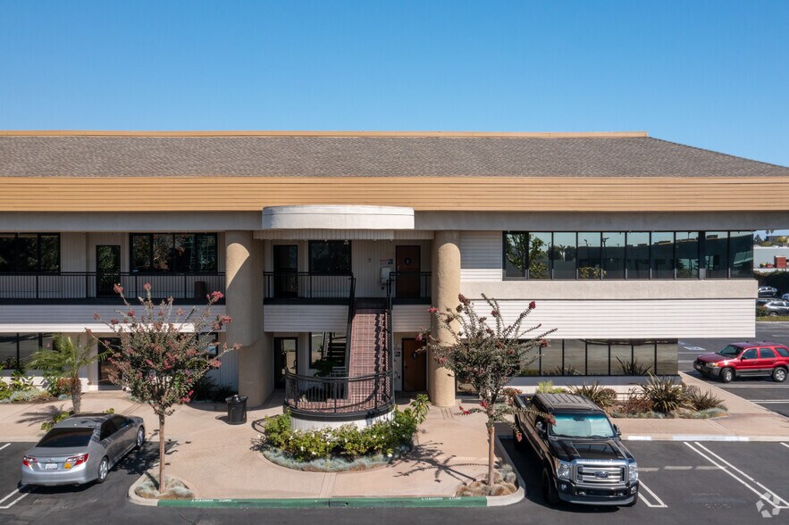 More Photos Of 5772 Bolsa Ave, Huntington Beach Office For Lease