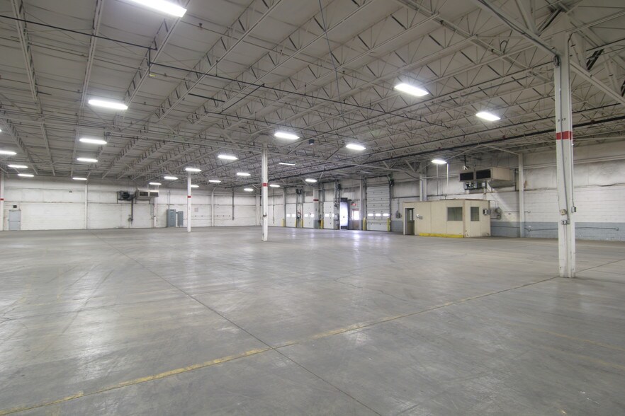More Photos Of 300 Growth Pky, Angola Warehouse For Lease