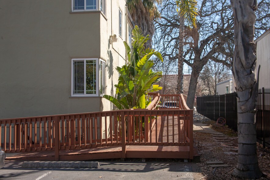 More Photos Of 3449 Mission Ave, Carmichael Office Residential For Sale