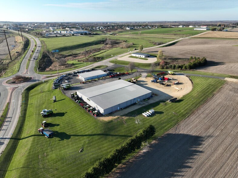 More Photos Of 4811 Curtis Rd, Dodgeville Warehouse For Sale