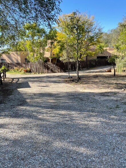 More Photos Of 1804 E College Blvd, Roswell General Retail For Sale