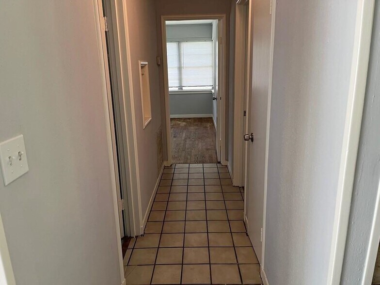 More Photos Of 1007 Meyer St, Sealy Multifamily For Sale