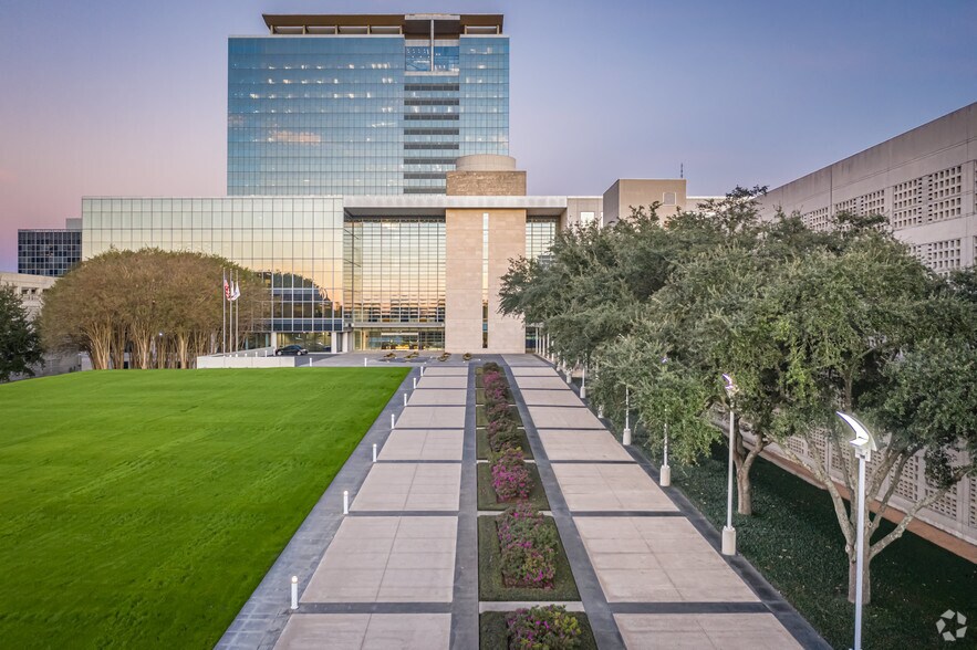 More Photos Of 2101 CityWest Blvd, Houston Office For Lease