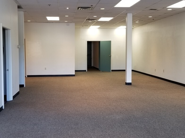 More Photos Of 120 Stafford St, Worcester Storefront Retail Office For Lease