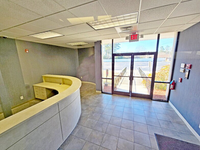 More Photos Of 1208 E Main St, Havelock Office For Sale