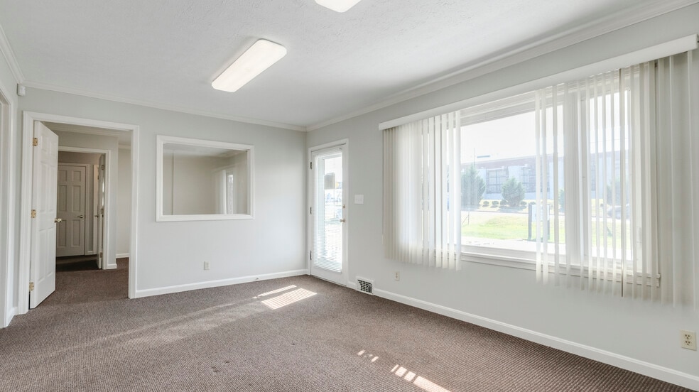 More Photos Of 315 N English Station Rd, Louisville Office For Lease