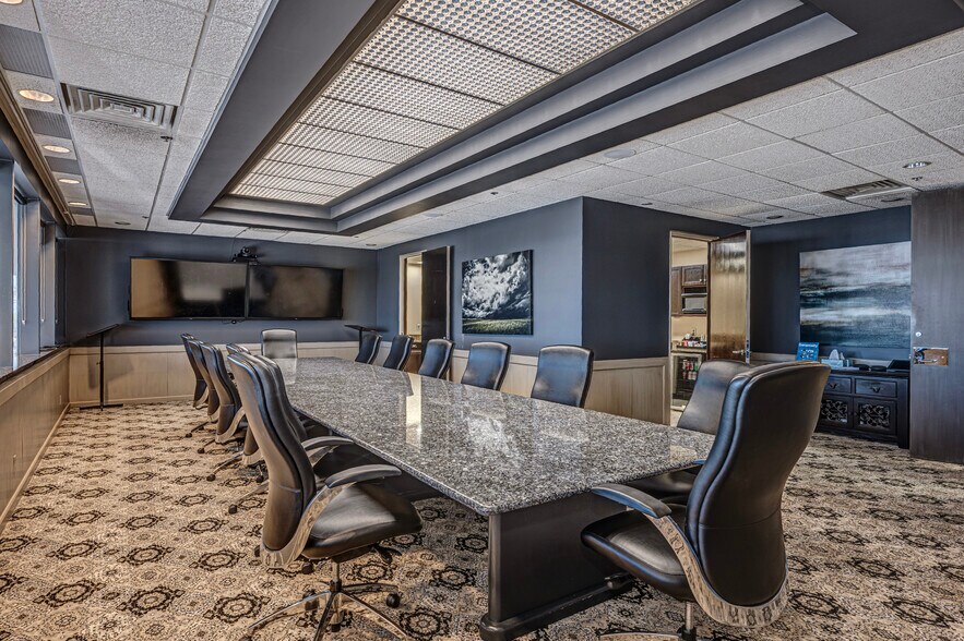 More Photos Of 3800 N May Ave, Oklahoma City Office For Sale