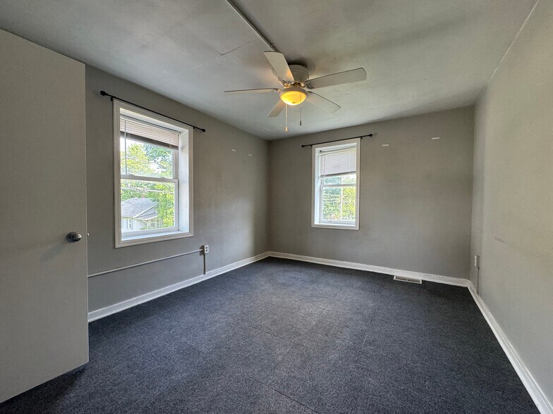 More Photos Of 140 N West St, Crown Point Apartments For Sale
