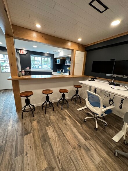 More Photos Of 1 Merrimac St, Newburyport Apartments For Sale