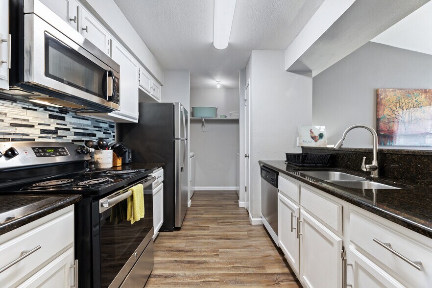 More Photos Of 1000 E University Dr, College Station Apartments For Sale