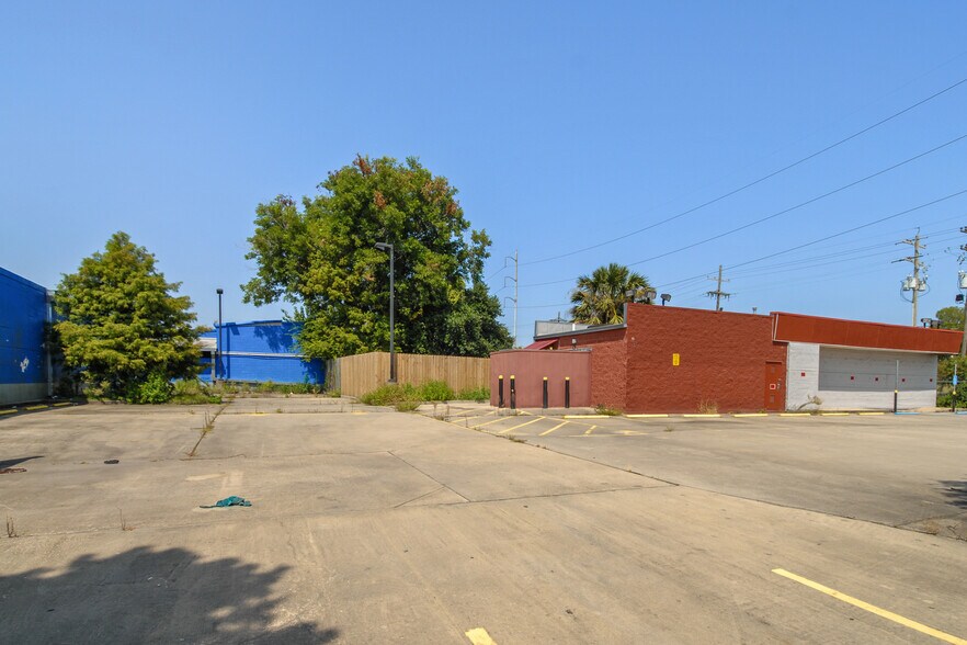 More Photos Of 2940 Elysian Flds, New Orleans Freestanding For Sale