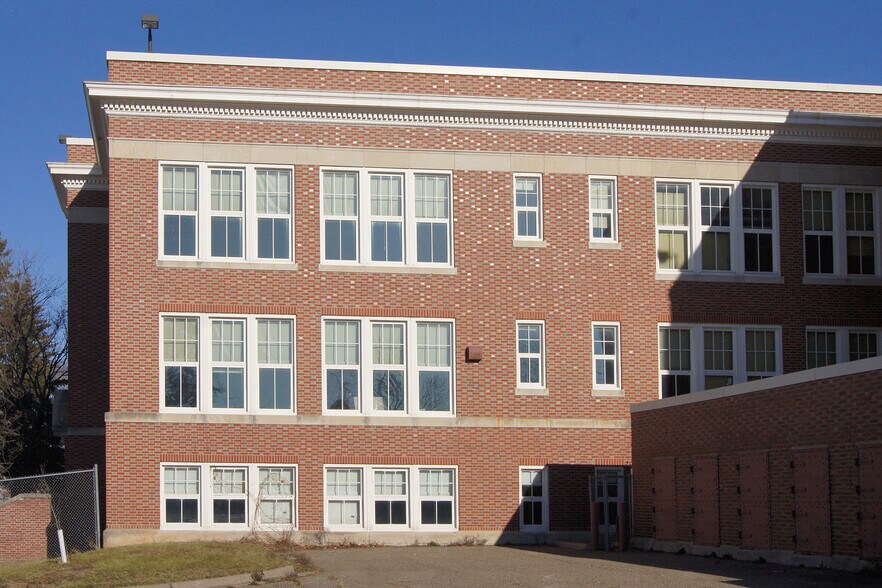 More Photos Of 2220 16th Ave N, Minneapolis Schools For Sale