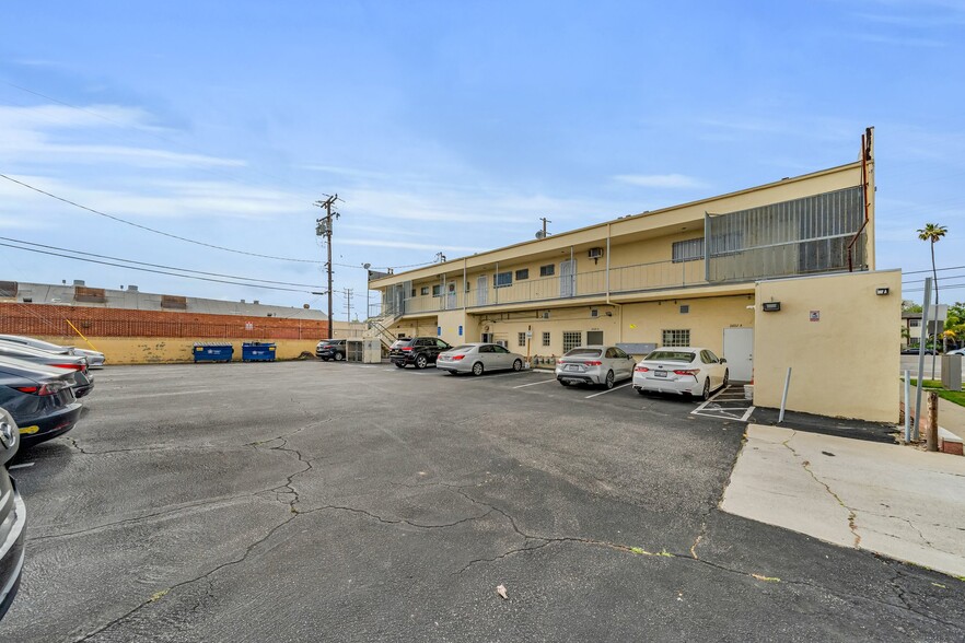 More Photos Of 2402-2610 W Imperial Hwy, Hawthorne Storefront Retail Office For Lease