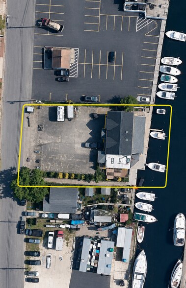 More Photos Of 9 Degnon Blvd, Bay Shore Office For Sale