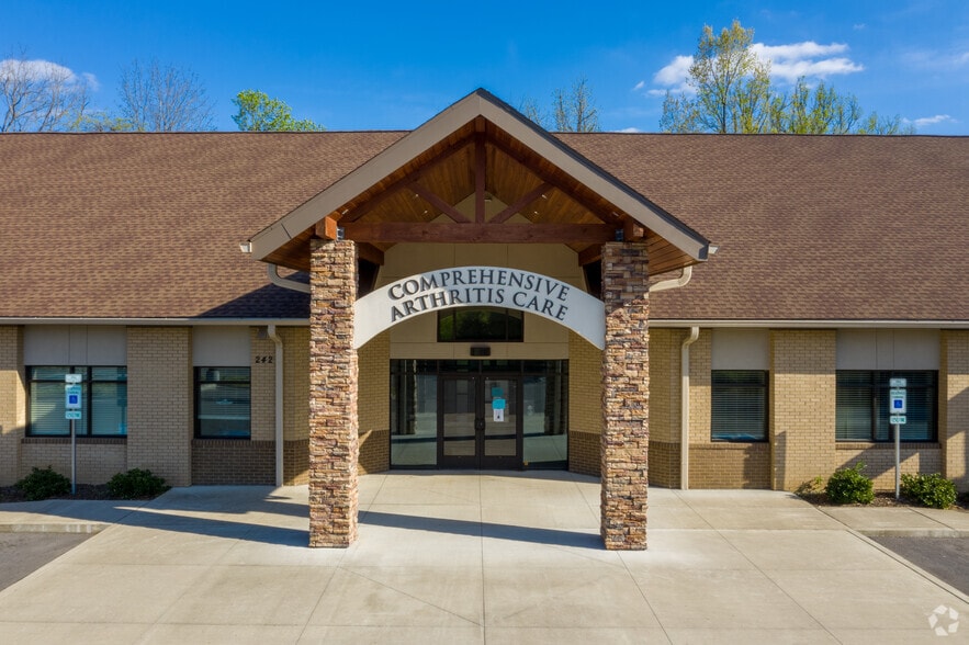 More Photos Of 242 Indian Lake Blvd, Hendersonville Medical For Lease