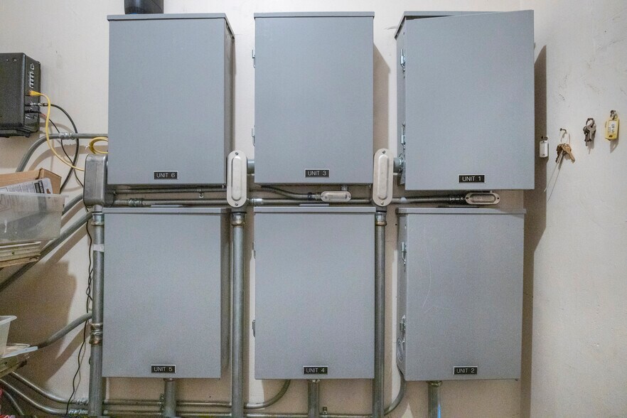 More Photos Of 5516 Virginia Ave, Los Angeles Multifamily For Sale