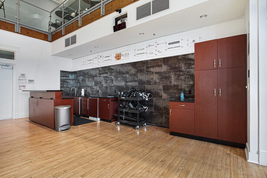 More Photos Of 360-66 W Western Ave, Muskegon Storefront For Sale