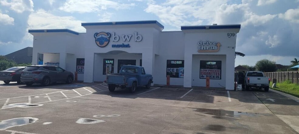 More Photos Of 939 S Alamo Rd, Alamo Convenience Store For Sale