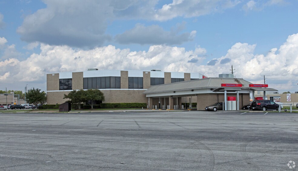 More Photos Of 2301 W FM-1960, Houston Office For Sale