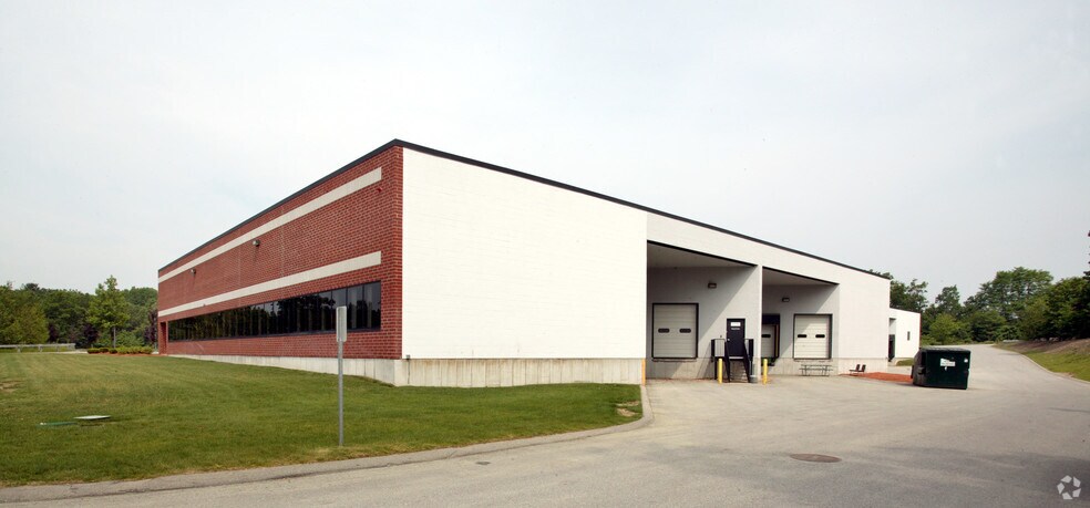 More Photos Of 37 Upton Dr, Wilmington Flex For Sale