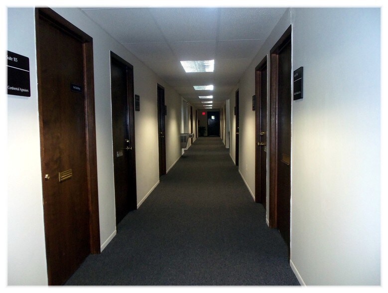 More Photos Of 27600 Farmington Rd, Farmington Hills Medical For Lease