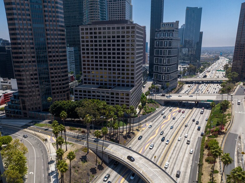 More Photos Of 915 Wilshire Blvd, Los Angeles Office For Lease