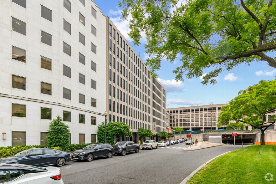 More Photos Of 122 C St NW, Washington Office For Lease