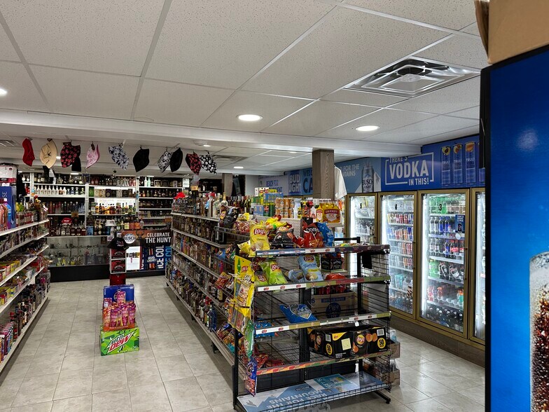 More Photos Of 3497 E Sanilac Rd, Caro Convenience Store For Sale