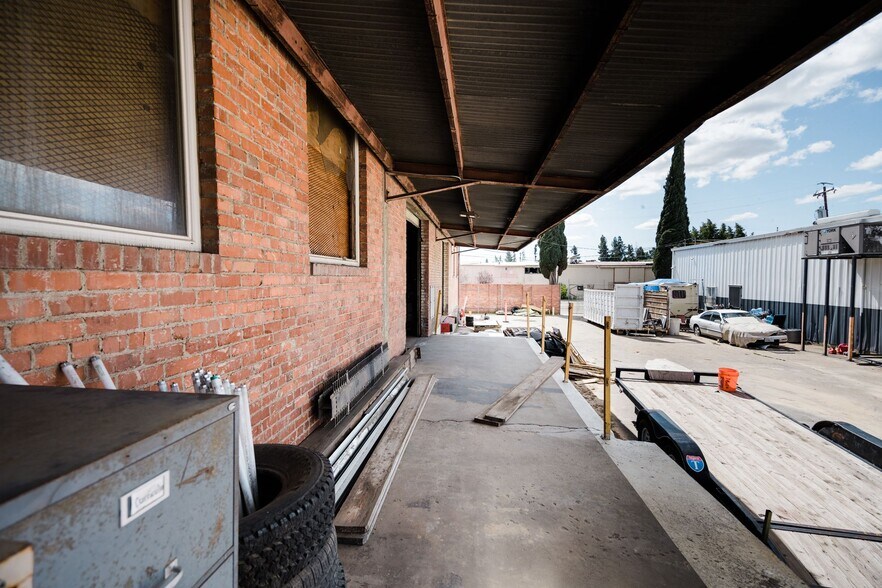 More Photos Of 845 S Topeka Ave, Fresno Manufacturing For Sale