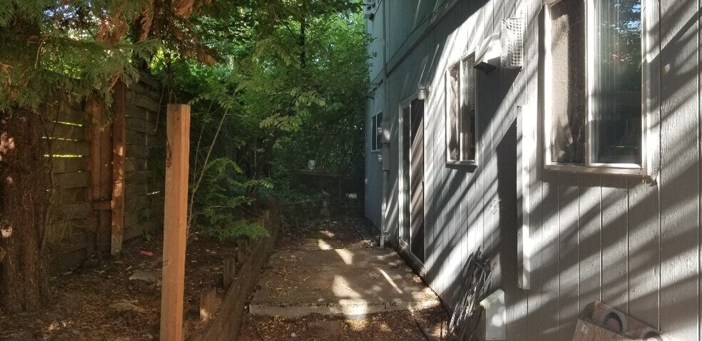 More Photos Of 344 SE 29th Ave, Portland Apartments For Sale