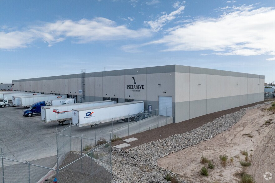 More Photos Of 9577 Plaza Cir, El Paso Warehouse For Lease