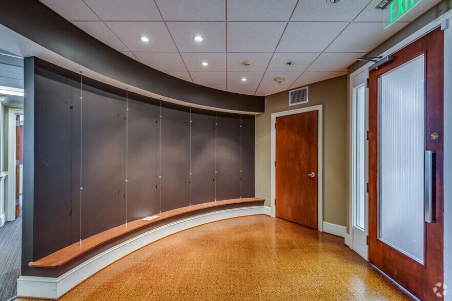 More Photos Of 225 E Mason St, Milwaukee Office Residential For Sale