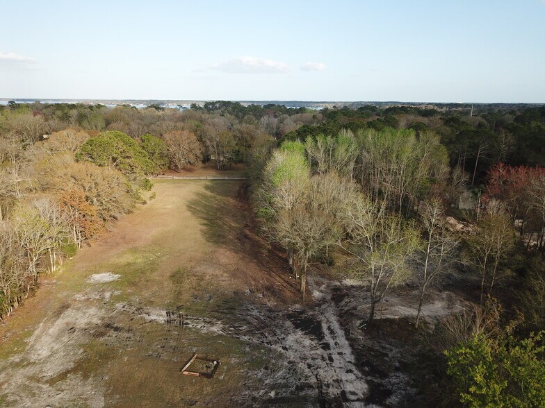 More Photos Of 407 College Dr, Middleburg Land For Sale