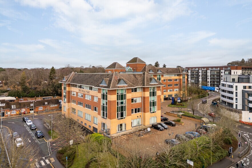 More Photos Of 279 Farnborough Rd, Farnborough Office For Lease
