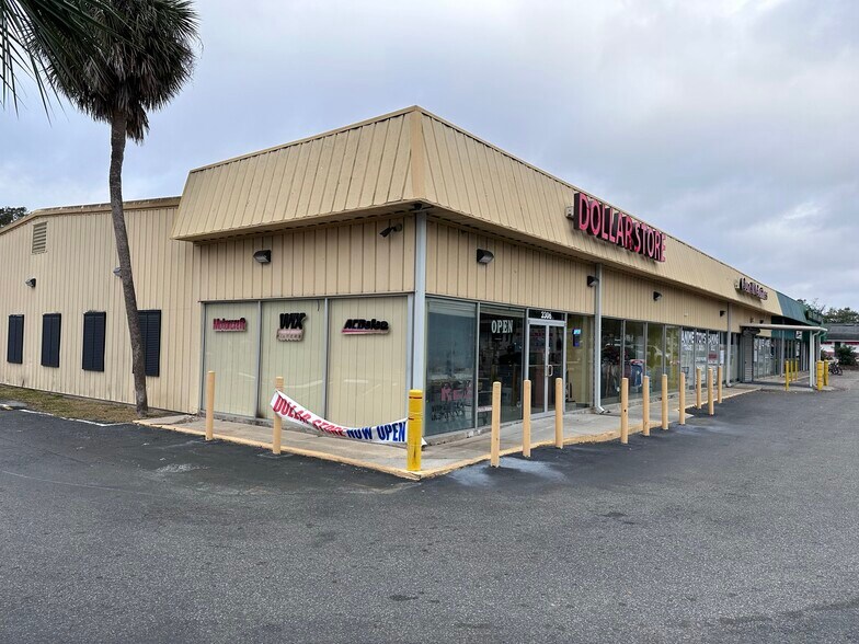 More Photos Of 2300-2306 S French Ave, Sanford Storefront For Lease