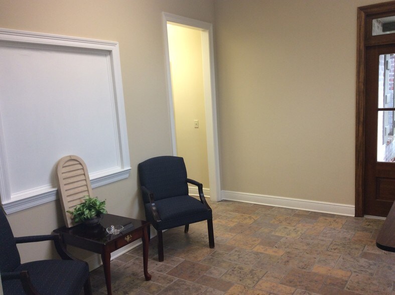 More Photos Of 14635 S Harrell's Ferry Rd, Baton Rouge Office For Sale
